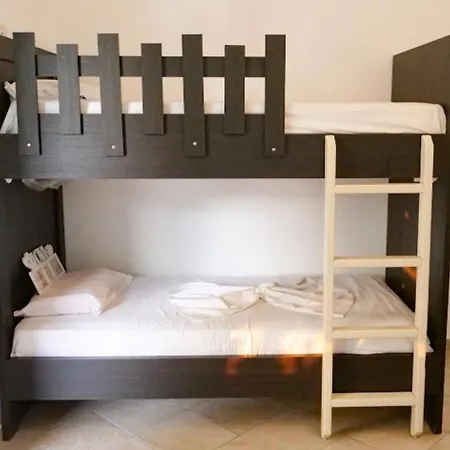 Aria Pura Konukevi Avlonya