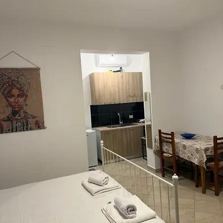 Konukevi Aria Pura *